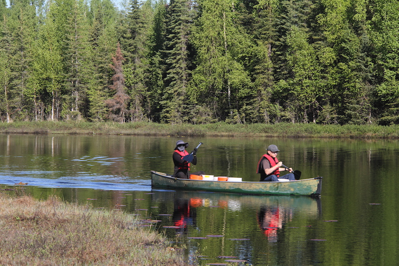 Hiranya and Zuyao in canoe 2022